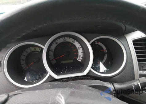 2011 Toyota Tacoma Base V6 z USA, uszkodzony, nr VIN 3TMLU4EN1BM072452